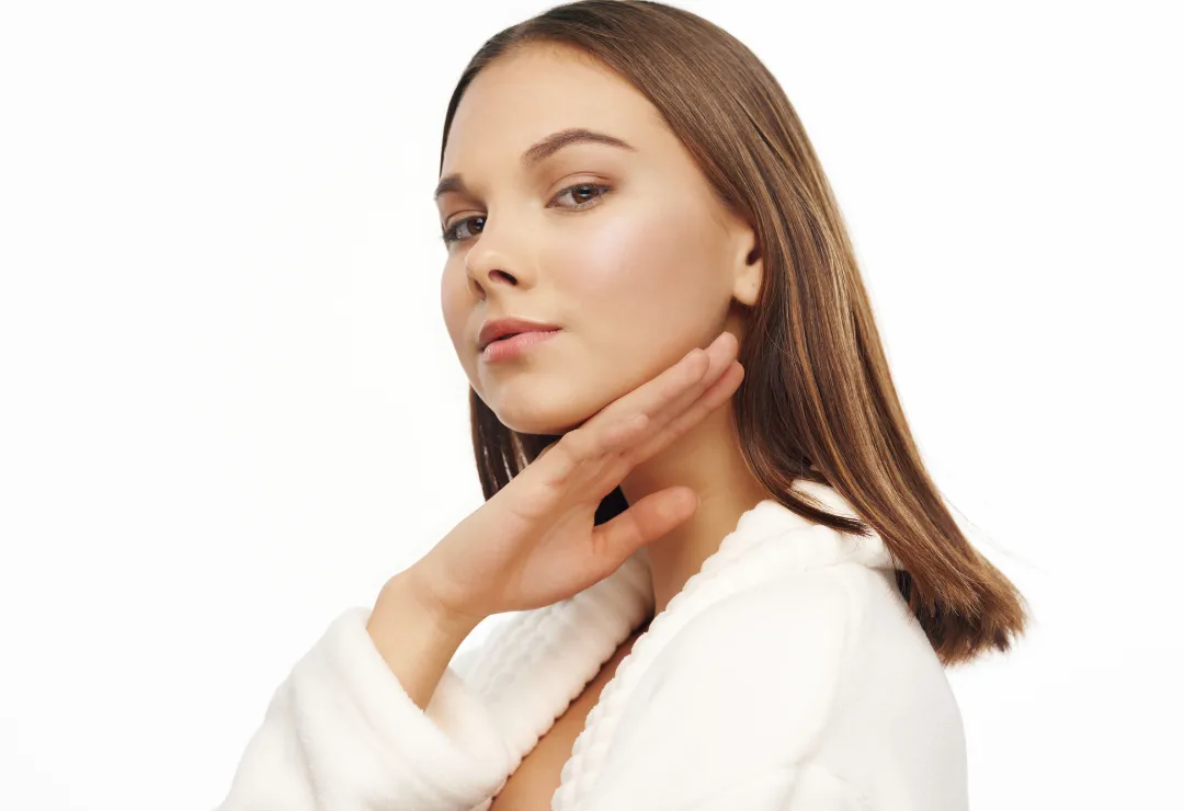 Jaw Slimming via Liposuction - Thumbnail