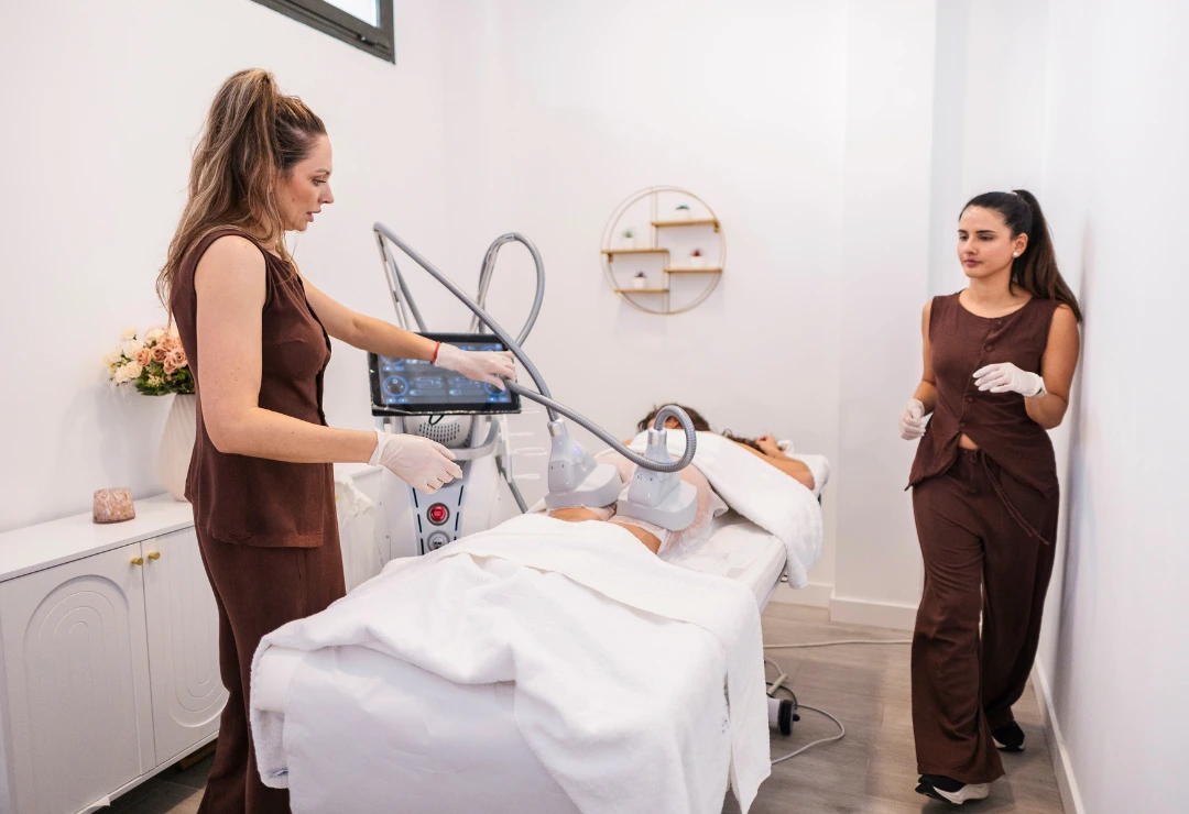 buttock augmentation fat graft london thumbnail img