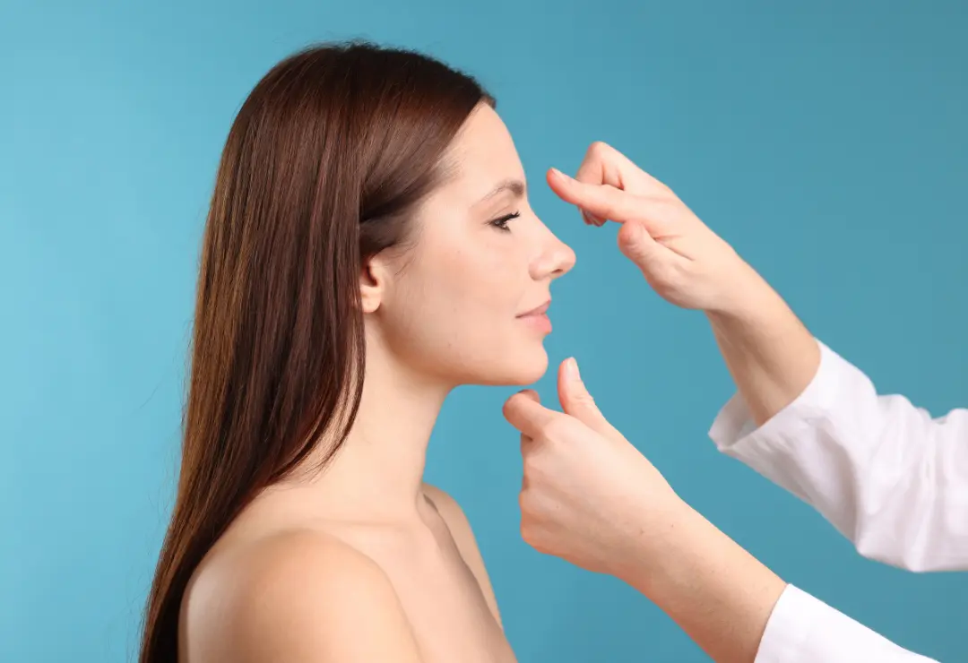 buttock implant removal consultation london thumbnail img