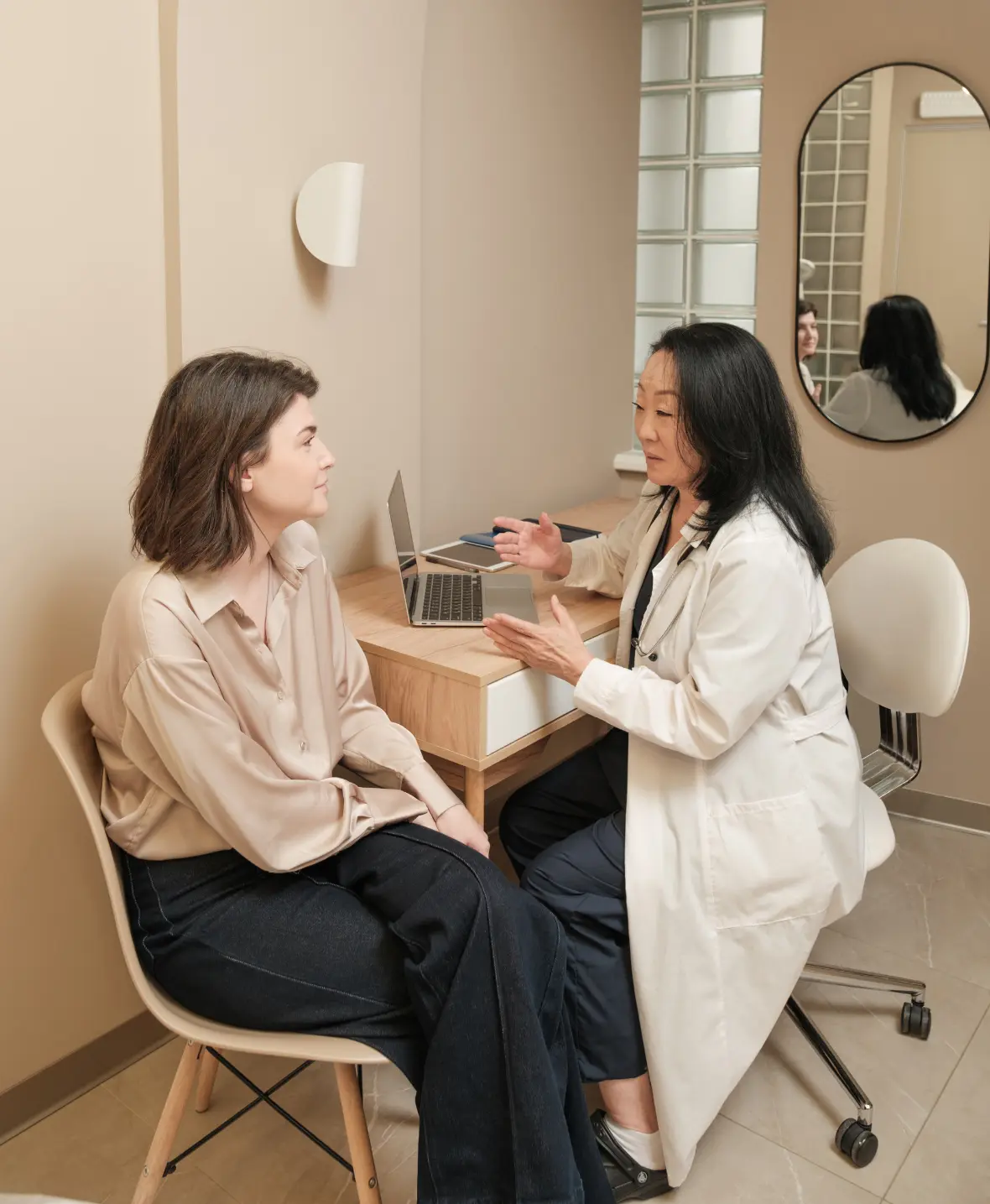 causes flat buttocks genetics bbl london img2